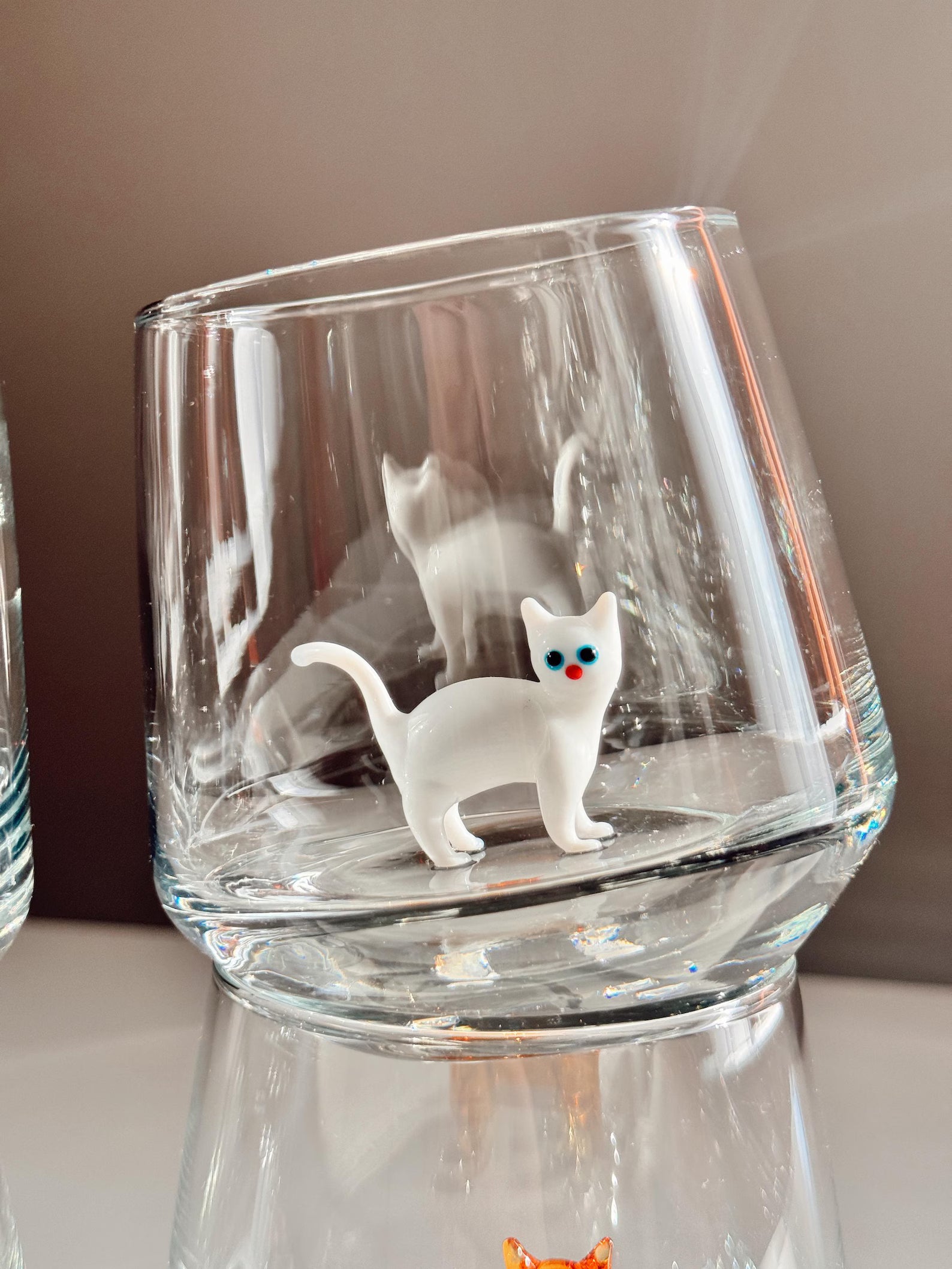 Drinking Murano Glass with Cat Figurine Wine Glass Wine Lover Gift Funny Wine Glass Wine Gifts Stemless Wine Glass