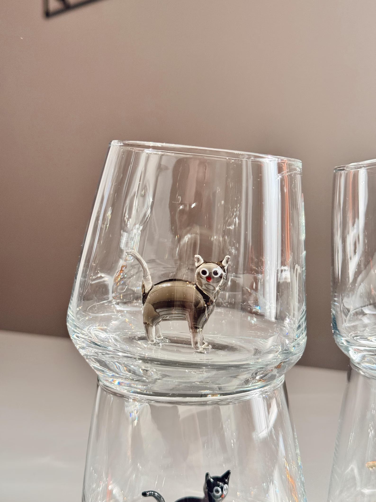Drinking Murano Glass with Cat Figurine Wine Glass Wine Lover Gift Funny Wine Glass Wine Gifts Stemless Wine Glass